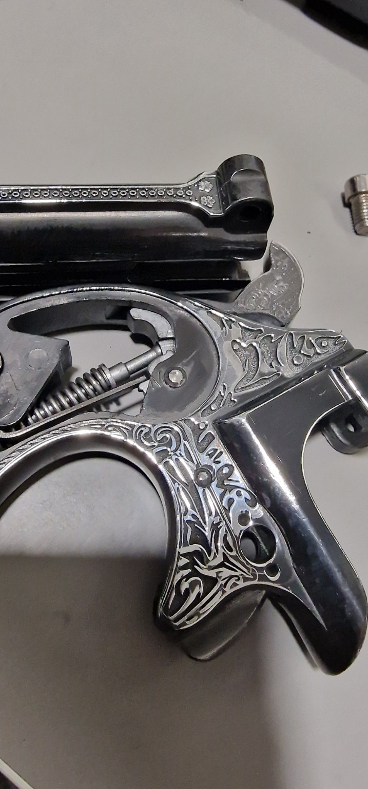 Precisiegravure op metalen onderdelen